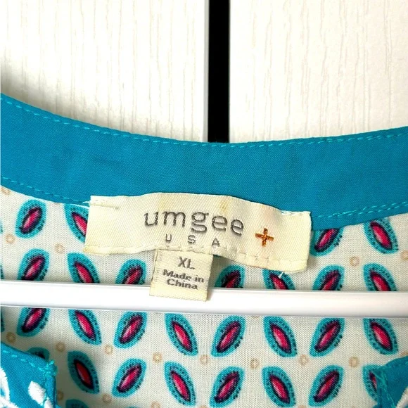 Umgee White Tunic with Teal Accents and Multicolor Floral Border - Picture 5 of 11